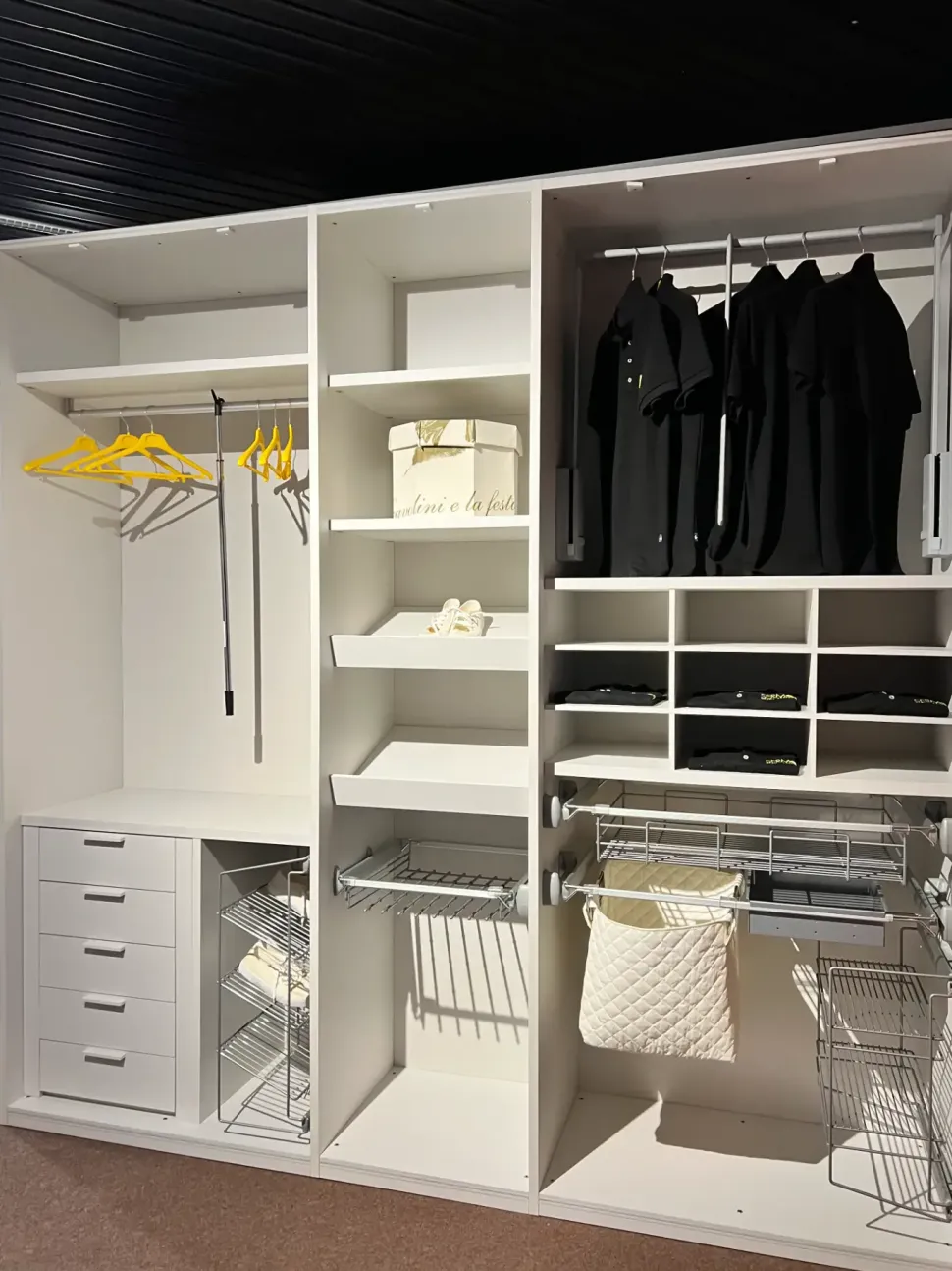 Armadio Cinquanta3 di Battistella A PREZZO SCONTATO 49%