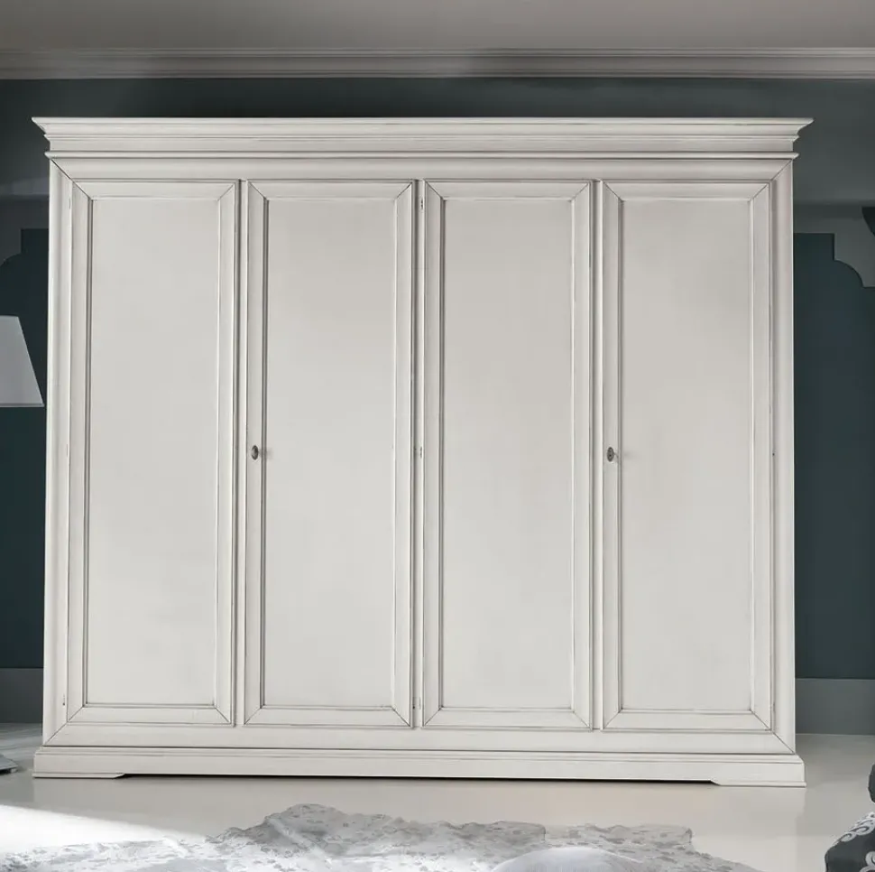 Armadio Clarice con ante battenti scontato del 52%.