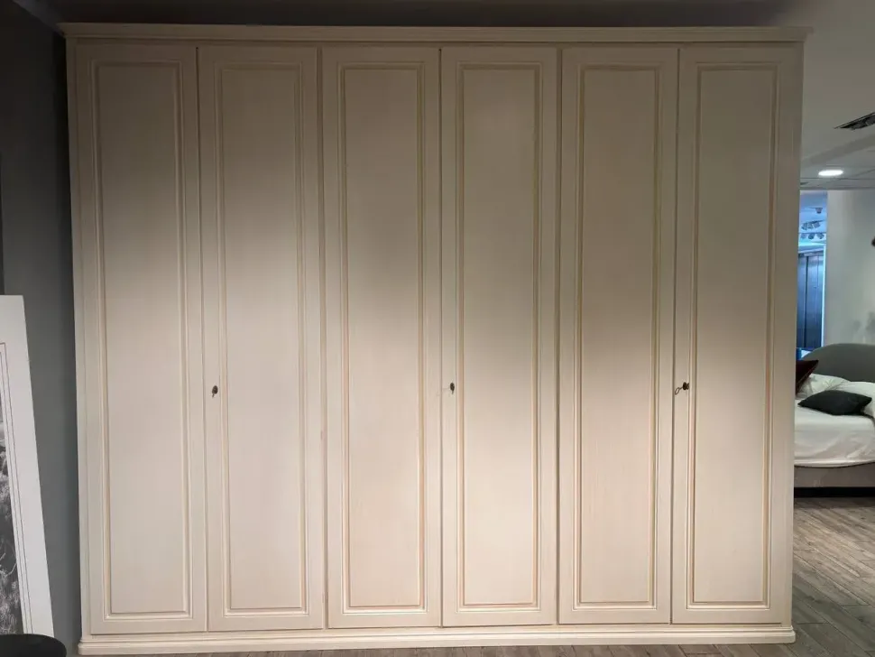 Armadio classico Armadio di Collezione esclusiva a PREZZO OUTLET -40%