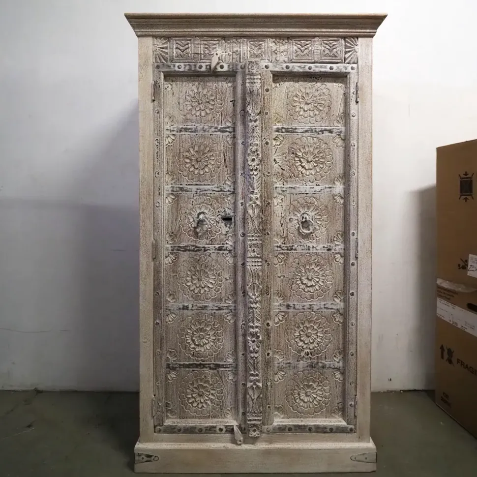 Armadio classico Armadio porte spesse indiano etnico Outlet etnico con uno sconto imperdibile