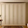 Armadio classico mod.Caravaggio, patinato beige, artigianale, sconto 35%.