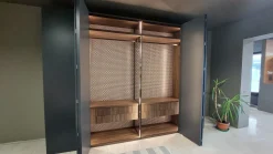 Armadio con ante a soffietto a prezzo scontato modello System di Tumidei