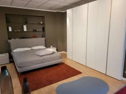 Armadio con ante battenti moderno Gola Tomasella a prezzo scontato