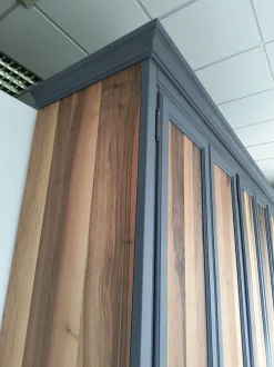 Armadio con ante battenti modello Armadio stile industrial scontato del 61%