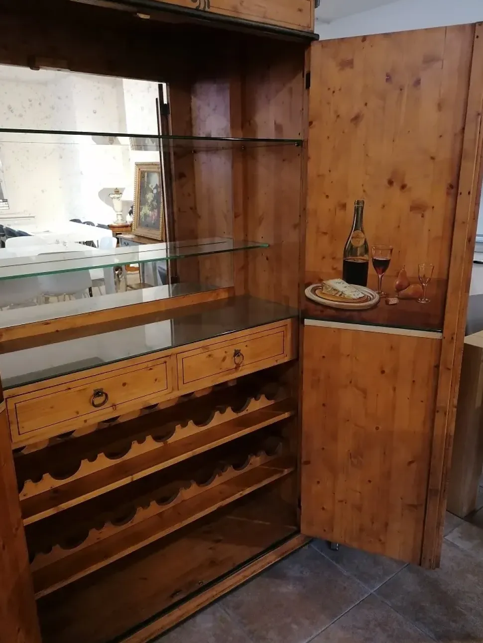 Armadio con ante battenti classico Armadio bar Artigianale a prezzo scontato