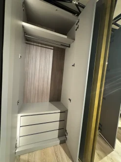 Armadio con ante battenti modello Groove scontato del 58%