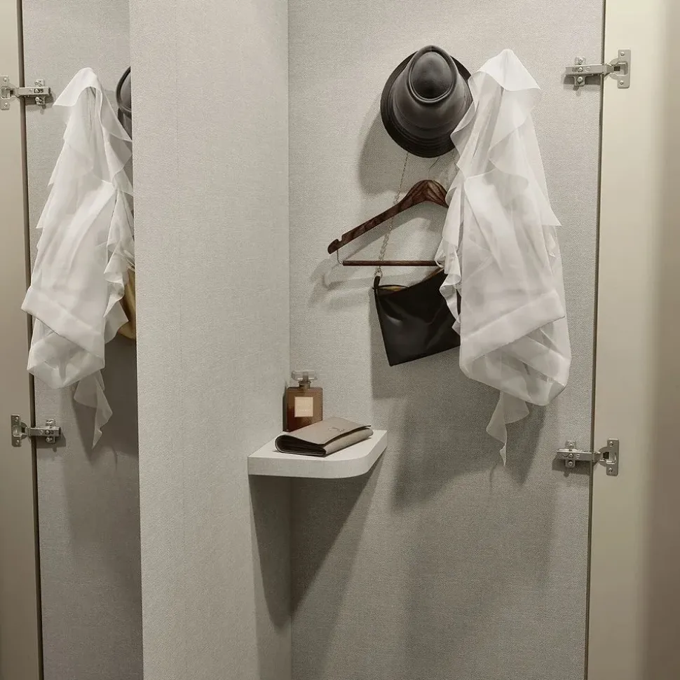 Armadio con ante battenti Armadio mod.steel con cabina-spogliatoio-in promo sconto del 45% a prezzo scontato