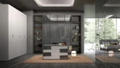 Armadio con ante battenti design Vetro Mobilgam a prezzo ribassato