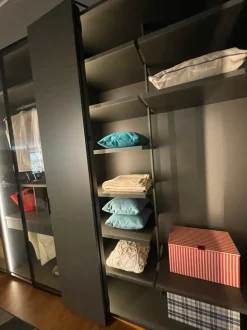 Armadio con ante battenti modello Core scontato del 40%