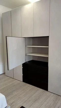 Armadio con ante battenti moderno Odeon Sangiacomo a prezzo scontato