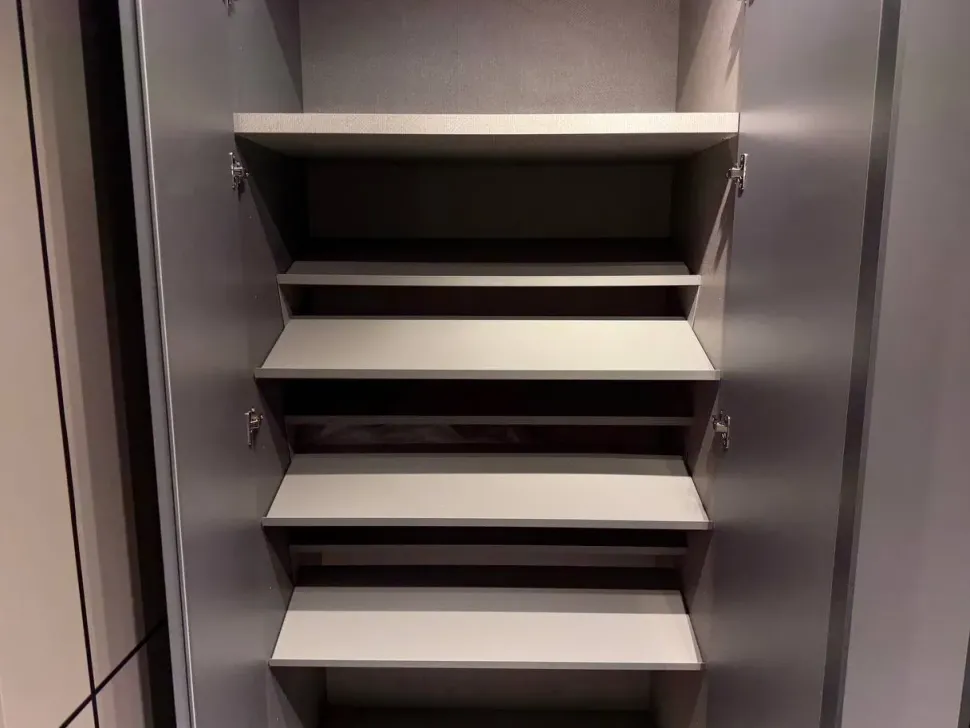 Armadio con ante battenti a Quattro ante Poker di Alf da fre