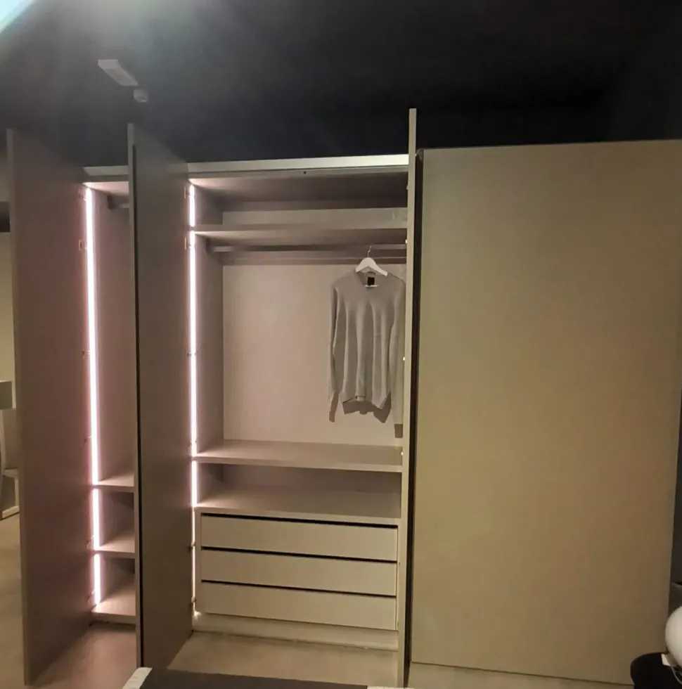 Armadio con ante battenti moderno Armadio sinua combinato Sangiacomo a prezzo scontato