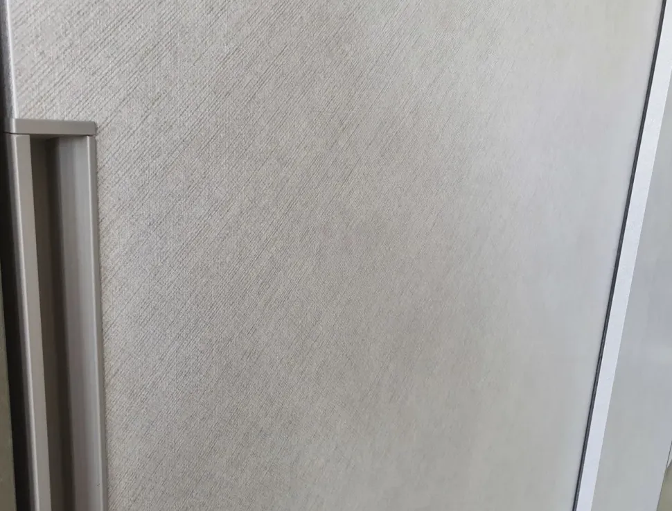 Armadio con ante scorrevoli Doris scontato del 40%