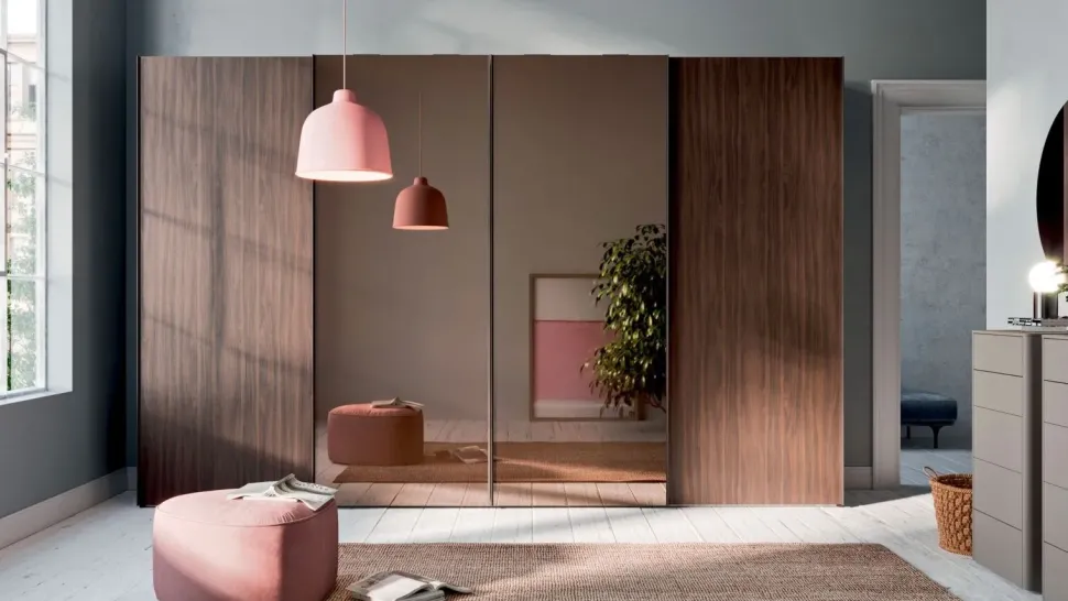 Armadio con ante scorrevoli modello Orme light armadio scorrevole con anta trio e anta trio specchio scontato del 30%