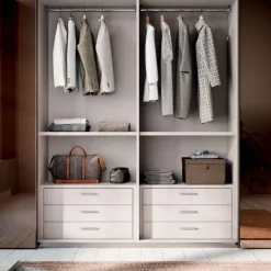 Armadio con ante scorrevoli modello Orme light     armadio scorrevole con anta trio e anta trio specchio scontato del 30%