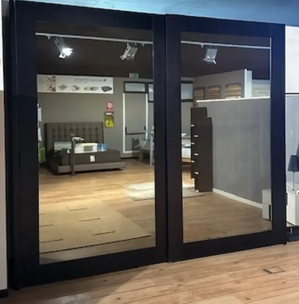 Armadio con ante scorrevoli moderno Discovery Doimo design a prezzo ribassato