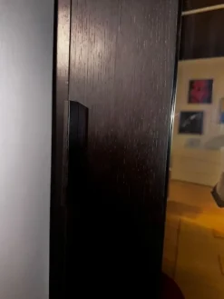 Armadio con ante scorrevoli moderno Discovery Doimo design a prezzo ribassato