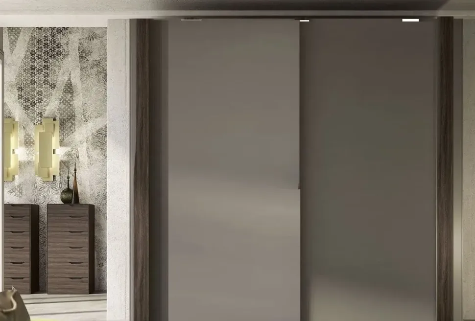 Armadio con ante scorrevoli a prezzo scontato modello Armadio etno ante scorrevoli con maniglioni infinity dark di Outlet etnico