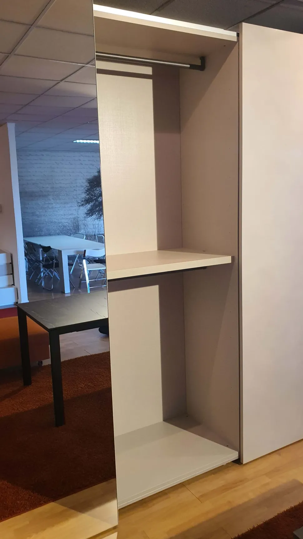 Armadio con ante scorrevoli moderno Liscio specchio Tomasella a prezzo ribassato