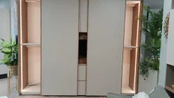 Armadio con ante scorrevoli modello Scorrevolo scontato del 50%