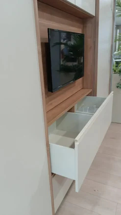 Armadio con ante scorrevoli modello Scorrevolo scontato del 50%