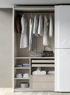 Armadio con ante scorrevoli design Centrale  Spagnol cucine a prezzo ribassato