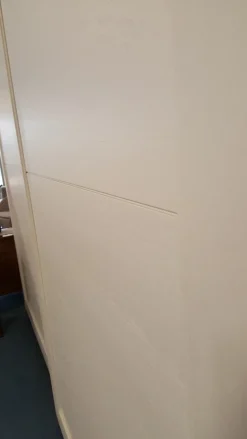 Armadio con ante scorrevoli moderno Ada Napol a prezzo ribassato