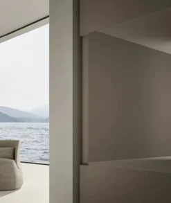 Armadio con ante scorrevoli a prezzo scontato modello Shine di Adok