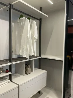 Armadio con cabina armadio modello Camerino caccaro  scontato del 25%