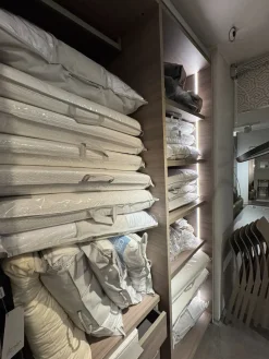 Armadio di Lema modello Text in laccato opaco con sconto -59%