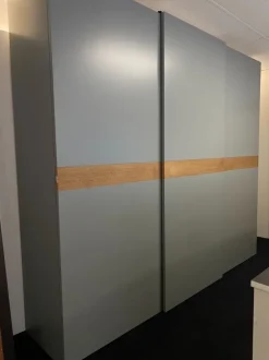 Armadio di Mobilgam modello Stage expo in laccato opaco con sconto -52%