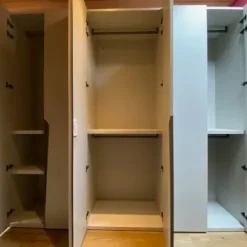 Armadio Drop realizzato in laminato materico di Tomasella scontato -31%