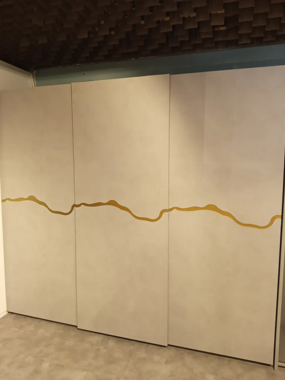 Armadio Flash realizzato in laminato opaco di Maronese acf scontato -53%