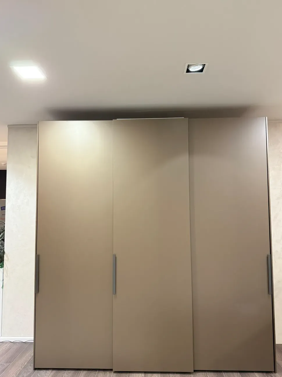 Armadio Gliss master Molteni & c a tre ante a prezzo scontato