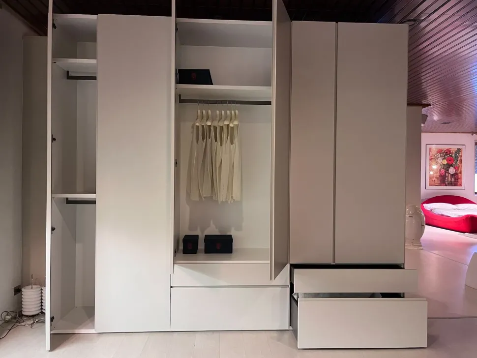 Armadio Grafik di Caccaro A PREZZO SCONTATO 30%