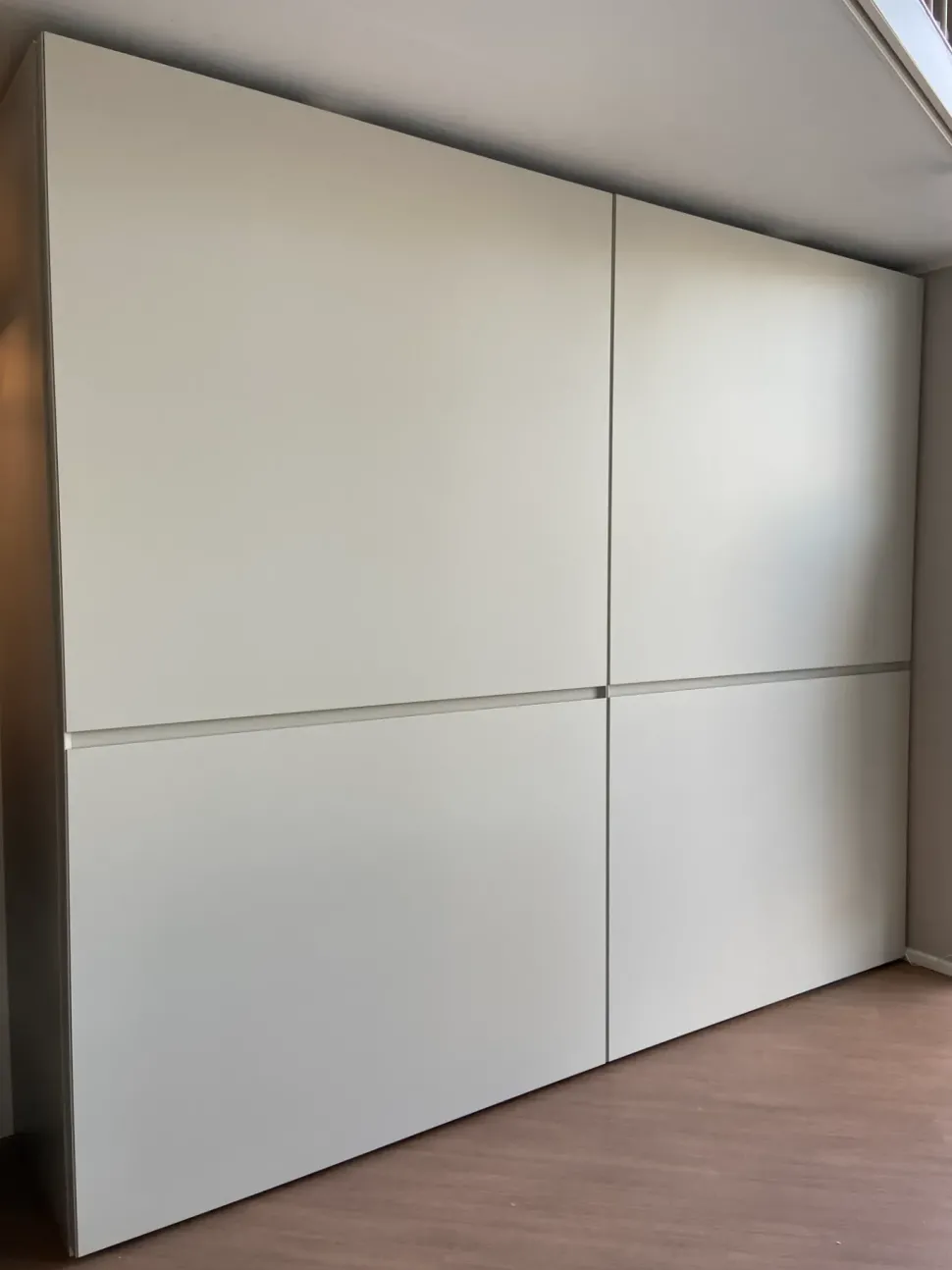 Armadio Horizontal Sangiacomo con ante scorrevoli SCONTATO a PREZZI OUTLET