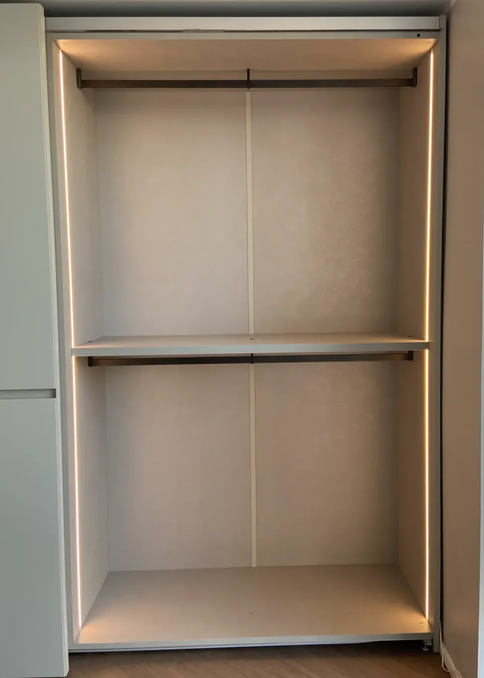 Armadio Horizontal Sangiacomo con ante scorrevoli SCONTATO a PREZZI OUTLET