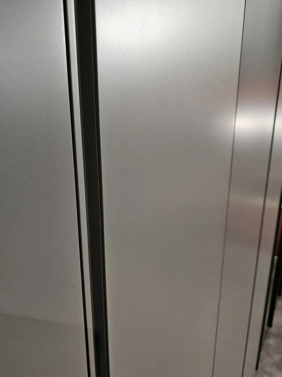 Armadio in laccato opaco Gola metropolis a marchio Tomasella scontato -43%