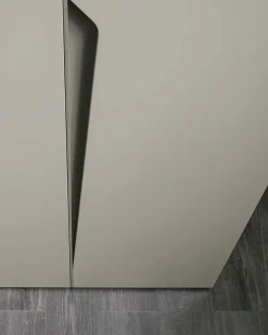 Armadio in laccato opaco Drop a marchio Tomasella scontato