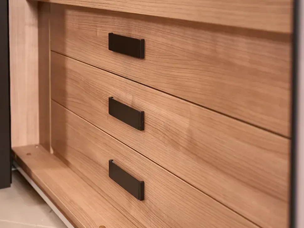 Armadio in laccato opaco Butterfly yves a marchio Benedetti scontato -60%