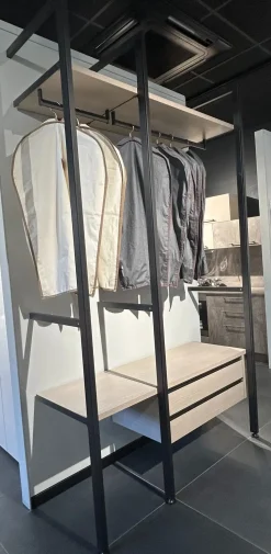 Armadio Liberty realizzato in laminato opaco di Tomasella scontato -40%