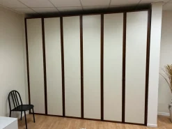 Armadio modello Giacomelli di Giacomelli in laccato opaco