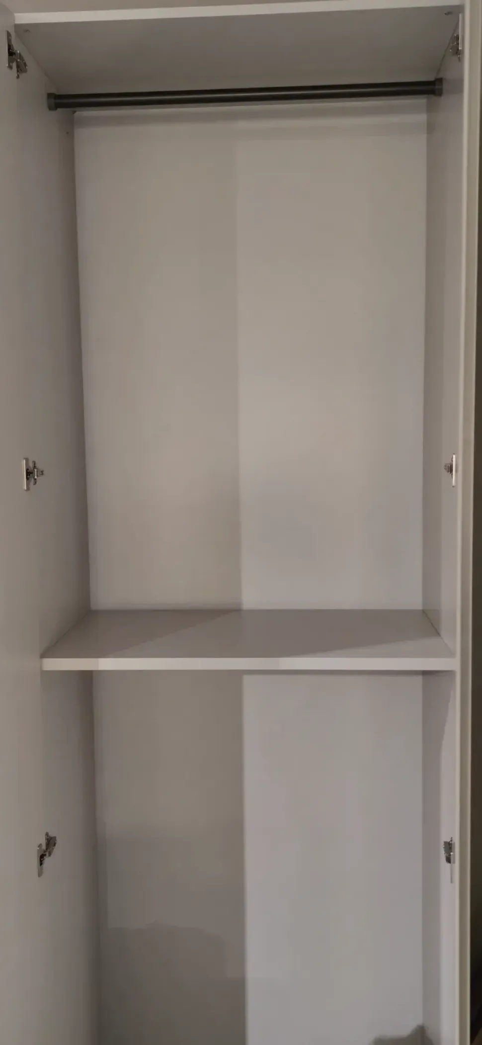 Armadio modello Golf due moduli di Colombini casa in laminato opaco