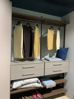 Armadio moderno Angolo Homes con un ribasso imperdibile