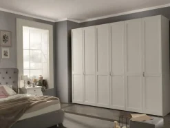 Armadio moderno, ante taverso orizzontale, laccato bianco opaco. 40% di sconto! Euro design, prezzo ribassato.