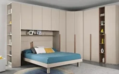 Armadio moderno con Sette ante modello Armadio angolare a ponte con letto matrimoniale di Gierre mobili