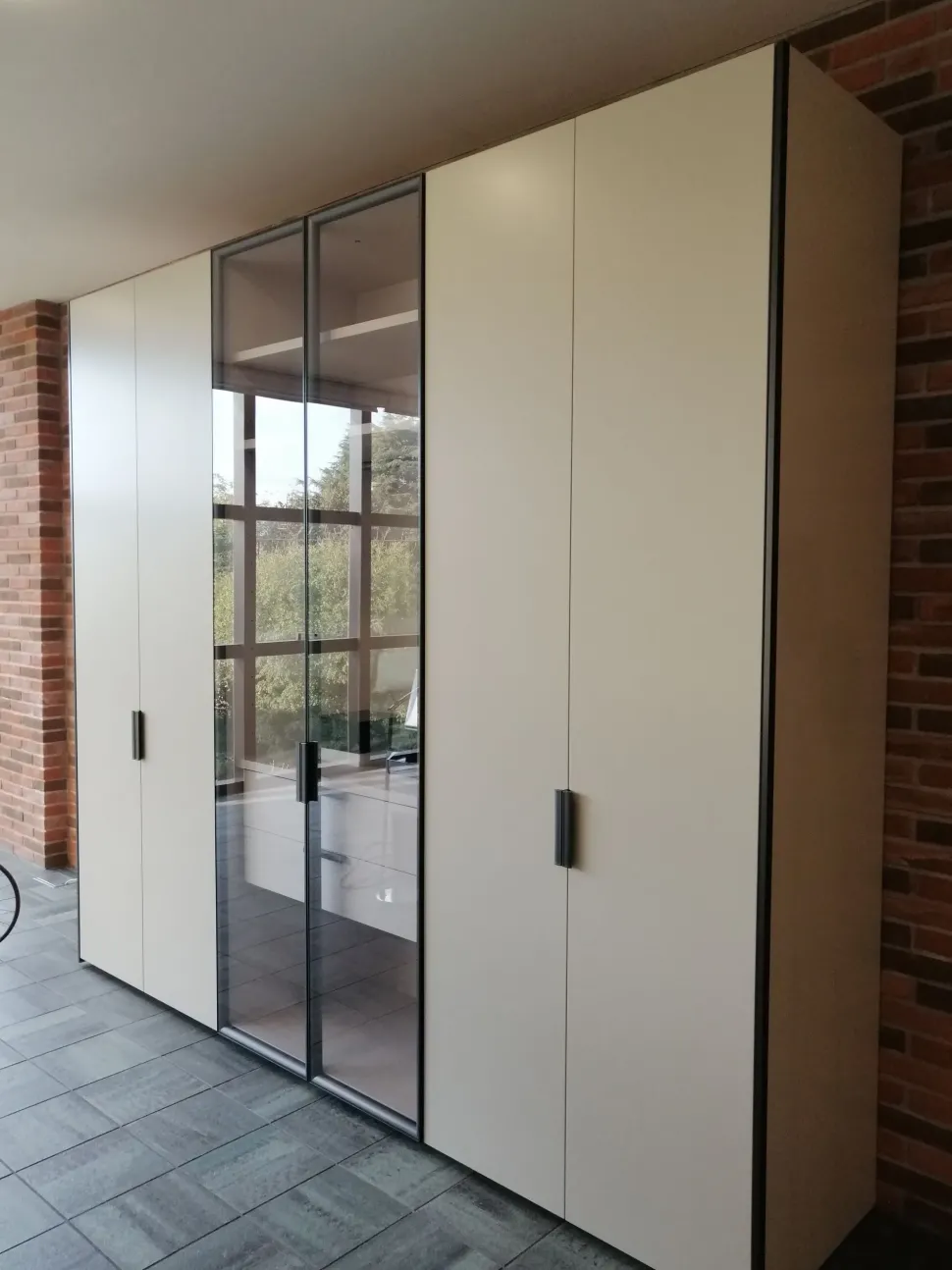 Armadio moderno Gliss master Molteni & c con un ribasso imperdibile