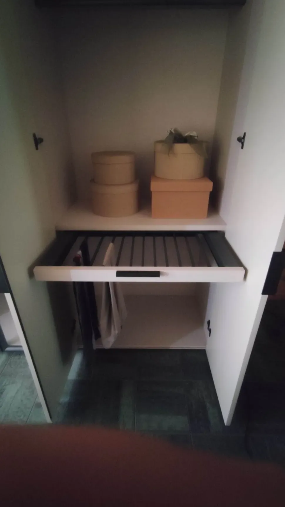 Armadio moderno Gliss master Molteni & c con un ribasso imperdibile