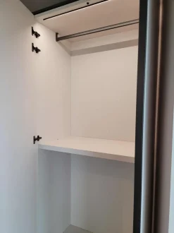 Armadio moderno Modula 2021 Tomasella con uno sconto imperdibile