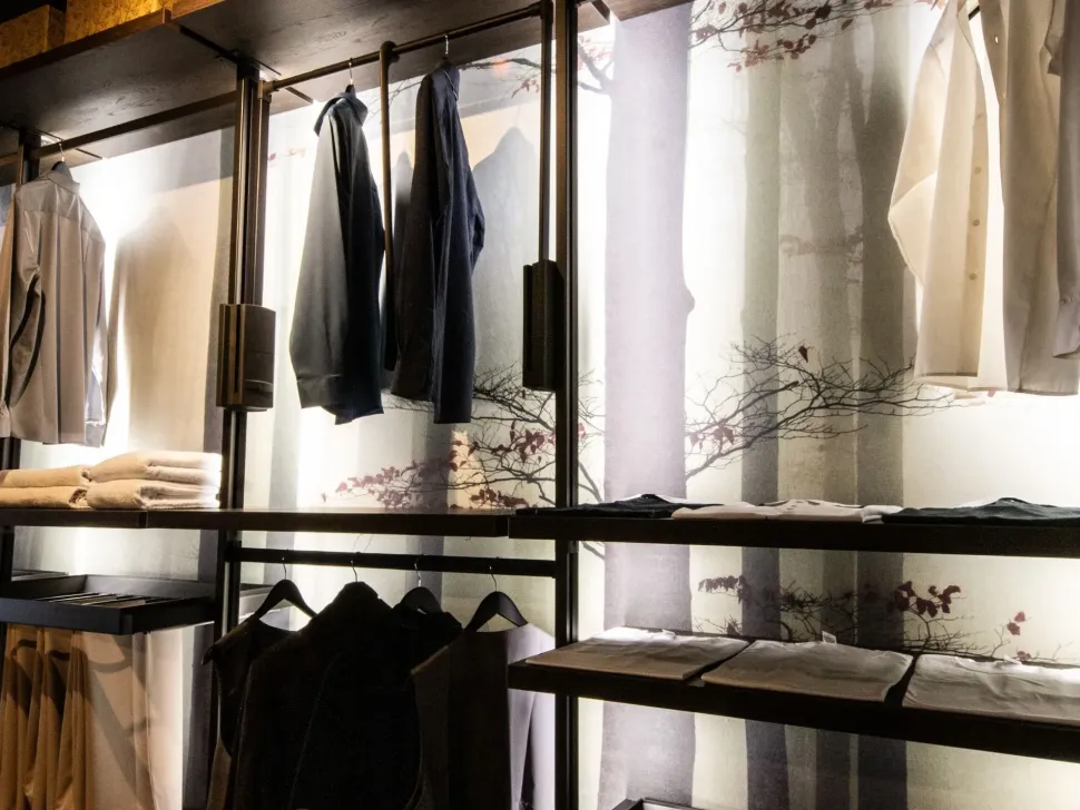 Armadio moderno Omnia virgo Moretti compact con uno sconto imperdibile